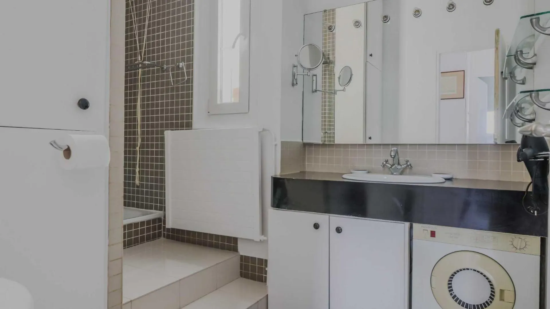 Magnificent Apartment- 2Br 4P- Near Sacre-Coeur Parijs